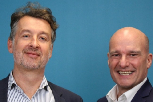 Cédric Étienne (gauche) et Christophe Péron (droite) succèdent à Jean-Paul Chapron en tant que co-présidents de d'ASI. Cela faisait près de 20 ans qu'ils occupaient tous deux des postes de directeurs au sein de l'ASI. (Crédit : ASI)