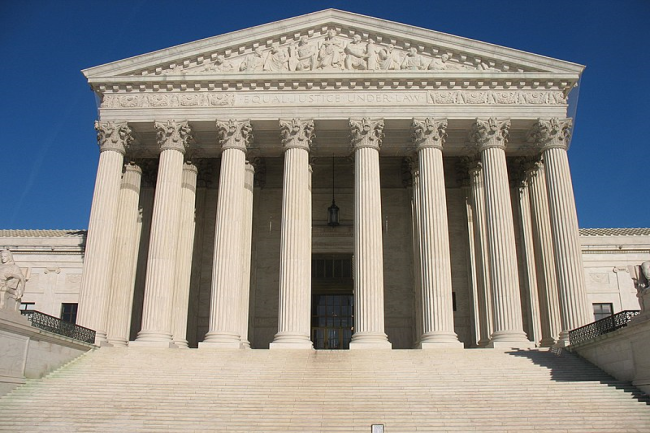 La bataille juridique est intense auprès de la Cour suprême des Etats-Unis sur la modification de la responsabilité des sites web sur le contenu. (Crédit Photo : Kjetil Ree/Wikipedia)