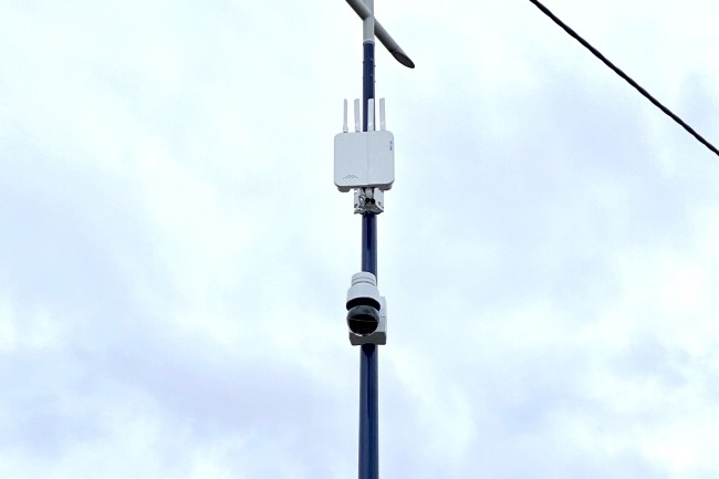 Les caméras nomades de surveillance de la ville de Drancy sont associés à des routeurs 5G fournis par Cradlepoint. (Crédit Photo : Cradlepoint)