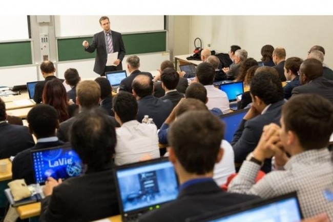 La formation continue proposée au sein des écoles membres de l’Institut Polytechnique de Paris apporte une compréhension générale et des connaissances techniques spécifiques en informatique quantique. (Crédit: IP Paris)