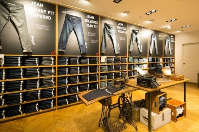 En Europe, Fast Retailing compte environ 300 magasins sur les 3 000 du groupe dans le monde. Ici, une surface de vente Uniqlo à Paris. (Photo : D.R.)