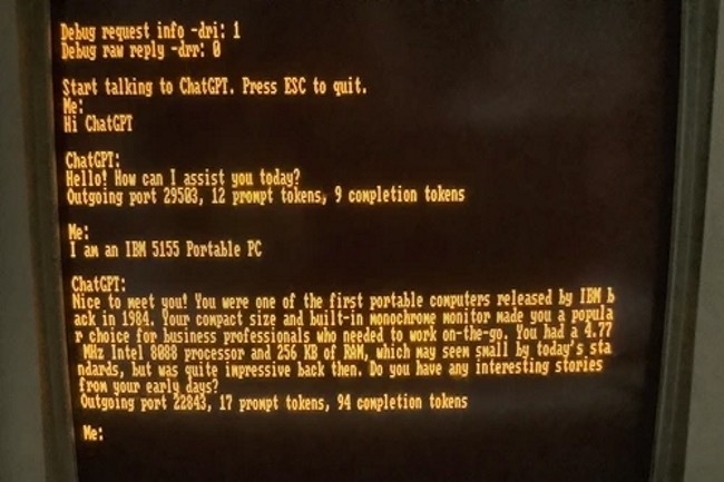 Un d�veloppeur a relev� le d�fi de greffer ChatGPT sur un MS-DOS fonctionnant sur un vieux PC IBM. (Cr�dit Photo: Yeo Kheng Meng)