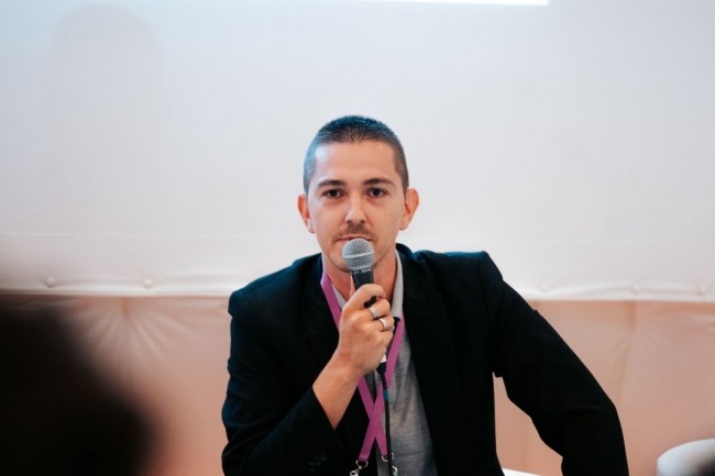 Mickaël Charrier, dirigeant et fondateur d’Optimiz Network, est revenu sur les débuts de l'entreprise et sa volonté de croissance en France et en Europe. (Crédit : N. Costy)