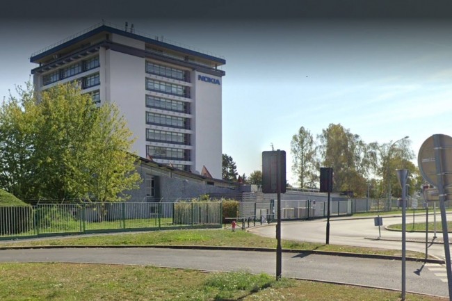 Data4 a racheté le siège de Nokia à Nozay dans l'Essonne et prévoit de créer sur ce site un vaste campus de 22 hectares d'ici 2030. (crédit : Google Maps)