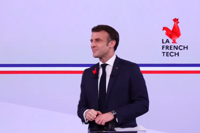 En février dernier, lors de la révélation de la promotion 2023 du Next40/FT120, Emmanuel Macron a rappelé sa volonté d'identifier et d'accompagner une centaine d'entreprises technologiques. (Crédit : Elysée)
