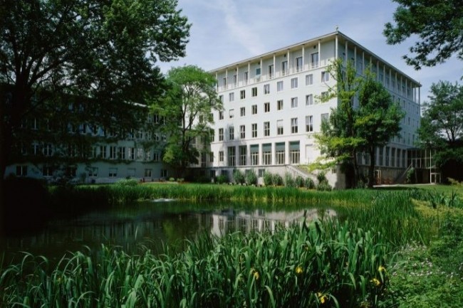 Le siège d'Allianz à Munich. Le premier assureur européen a migré vers sa plateforme Linux lors du week-end de Pâques de l'an dernier. (Photo : D.R.)