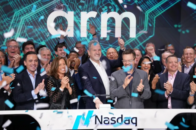 ARM a r�ussi son introduction en bourse au Nasdaq � New-York en levant 4,9 Md$. (cr�dit : ARM)
