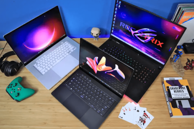 Les PC portables ROG Zephyrus G14 ( gauche) et G16 (devant) apportent la fonction G-Sync aux laptops OLED, tandis que le ROG Strix Scar embarque un cran mini-LED. (crdit : Matthew S. Smith / IDG)  