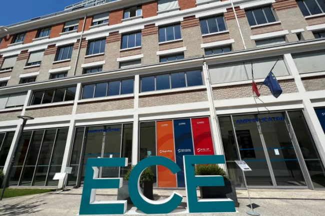 Loffre académique de l'ECE se renforce avec des cursus en informatiques accessibles en 4e année du cycle ingénieur ainsi que des formations métiers à Bac+3 proposées en régions. (Crédit : ECE)