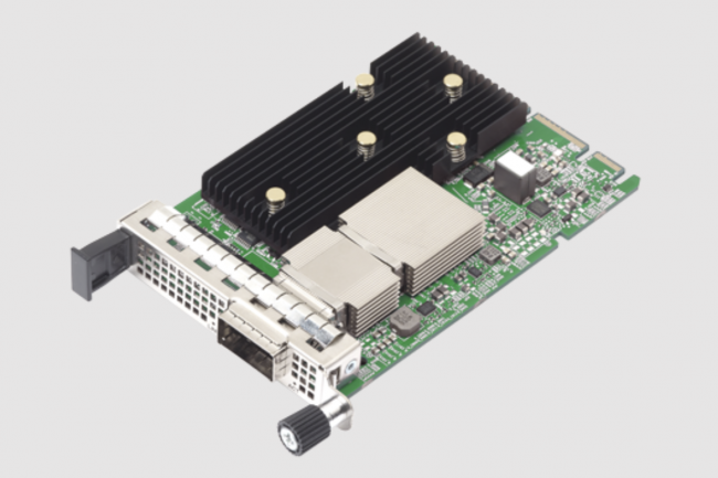Disponible avec un cablage cuivre ou optique, la carte Ethernet 400G PCIe Gen 5.0 de Broadcom vient gonfler les performances rseau des serveurs. (Crdit Broadcom)