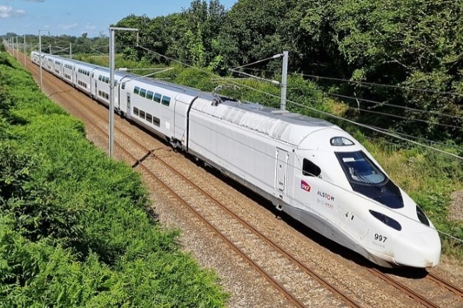 Les essais du TGV M de la SNCF entre Paris et Brest en juillet 2023. (Photo : Wikipedia/Allain Lloyd)
