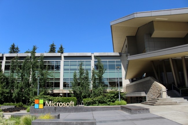 Microsoft a supprim des postes au sein de sa division cloud Azure, mais aussi dans les quipes de la ralit mixte. (Crdit Photo: CoolCeasar/Wikipedia)