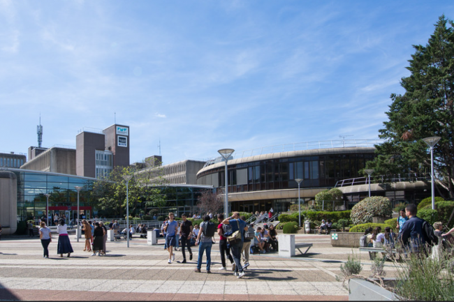 Tlcom SudParis (ci-dessus le campus dEvry-Courcouronnes dans lEssonne) propose  des candidats en poste de se spcialiser en cyberscurit en suivant une formation labelise par lAnssi et reconnue sur le march. (Crdit : Tlcom SudParis) 