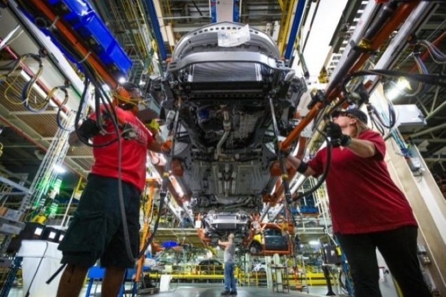 Dans une usine General Motors. Le gant de lautomobile vient de dcider du licenciement de plus de 1000 salaris de son entit spcialise dans le dveloppement logiciel. (Photo : General Motors)