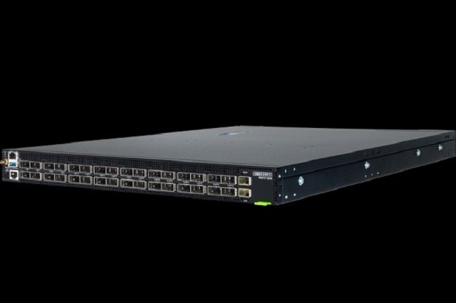 Edgecore a dvoil le switch spine haute performance 400G DCS511 pour les centres de donnes. (Crdit Edgecore Networks)