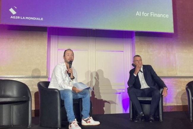 Sur la scne dAI for Finance, le 17 septembre dernier, Stphane Lapierre, DSI dAG2R La Mondiale (droite), aux cts de Clment Morizot, de Google Cloud. (crdit : R.F.)