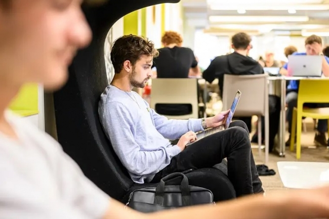 Le programme pdagogique generative bootcamp est suivi depuis la rentre 2024 par les tudiants du programme grande cole et du bachelor de Kedge (ci-dessus le campus de Bordeaux). Crdit: KBS)