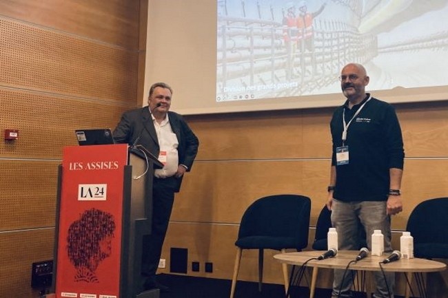 Lors des Assises de la scurit,  Monaco, Christophe Denis, RSSI de Vinci Construction Grands Projets ( gauche) et Lionel Gonzalez, directeur sales engineering de XM Cyber.