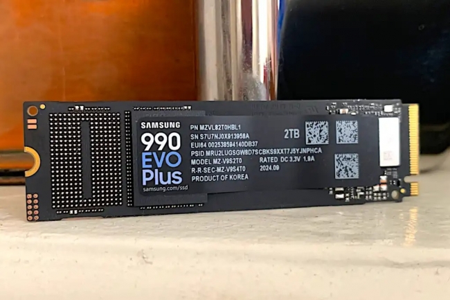 Test Samsung 990 Evo Plus : un design hybride qui accélère un SSD déjà rapide 