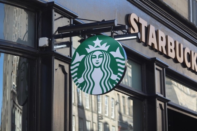 Une attaque par ransomware d'un diteur de supply chain a perturb les oprations de la chane Starbucks. (Crdit Photo : oberaichwald/Pixabay)