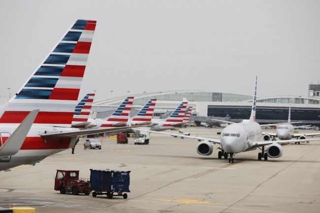 Les avions d'American Airlines ont t clous au sol  cause d'un incident rseau pendant une heure lors du rveillon de Nol qui est l'un des jours les plus chargs de l'anne. (crdit : American Airlines)