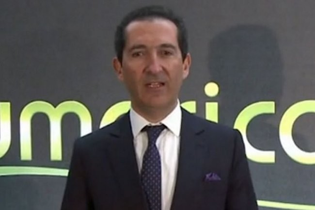 Telex : Patrick Drahi cède 45% de SFR à ses créanciers, Veeam et Microsoft étendent leur partenariat pour intégrer plus d'IA dans le back-up, Perplexity publie une variante sans censure de Deepseek R1