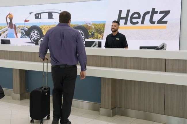 Hertz s’appuie sur l’IA pour accroître l'efficacité de la rotation de ses véhicules, réduire les frais de maintenance et mieux répartir sa main-d'œuvre. (Photo : Hertz) Hertz s’appuie sur l’IA pour accroître l'efficacité de la rotation de ses véhicules, réduire les frais de maintenance et mieux répartir sa main-d'œuvre. (Photo : Hertz)