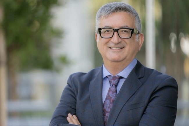 Telex : Intel réorganise ses équipes de direction, Anthropic s'installe en France, Microsoft signe avec le NCP Nebius
