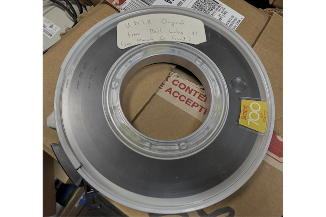 Telex : Une version d'Unix v4 retrouvée, Le spyware Landfall cible les Galaxy Samsung, Windows 11 26H1 arrive