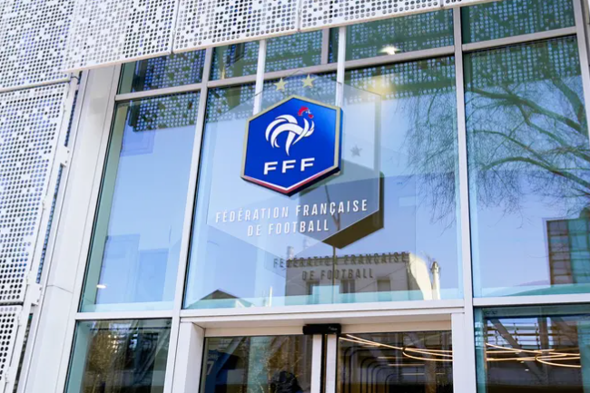 Telex : La Fédération Française de Football encore piratée, OpenAI étend la résidence des données, L'Inria et Doctolib s'associent sur l'IA dans la santé