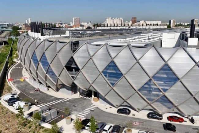 Telex : Pactole pour l'ex-DG d'OVH, Un guide pour implanter des datacenters en France, L'UE ravive le projet chat control, La start-up IA de Jeff Bezos croque General Agents