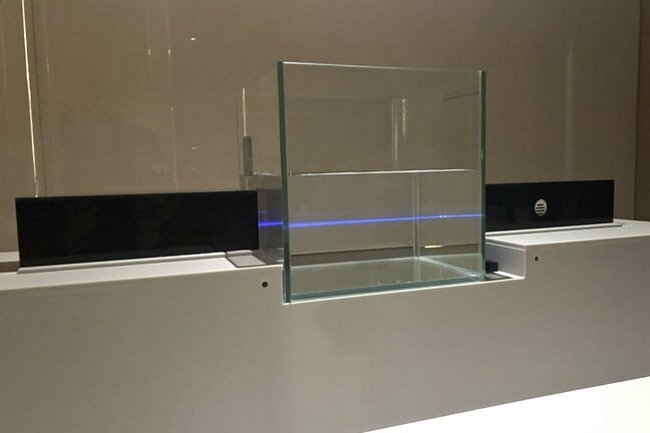 Kyocera a dmontr en laboratoire une liaison avec un laser sous-marin pour un dbit de 5,2 Gbit/s. (Crdit : Kyocera)