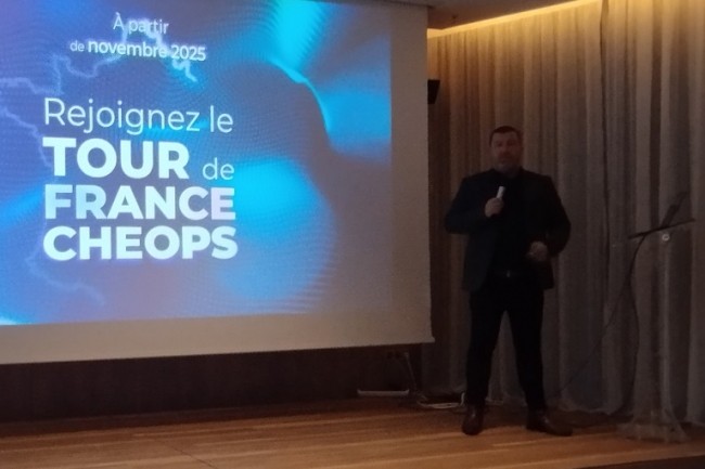 Pour sa dernire tape du tour de France se droulant  Paris La Dfense, cest logiquement Olivier Pasquet, le directeur commercial de Cheops le-de-France qui a inaugur la journe.