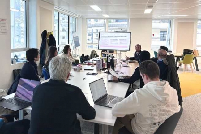 En rejoignant le Perqo, les entrepreneurs IT ont accès à des bureaux au sein même des locaux de la région Île-de-France pour des sessions de travail collectives. (Crédit : le Perqo) En rejoignant le Perqo, les entrepreneurs IT ont accès à des bureaux au sein même des locaux de la région Île-de-France pour des sessions de travail collectives. (Crédit : le Perqo)