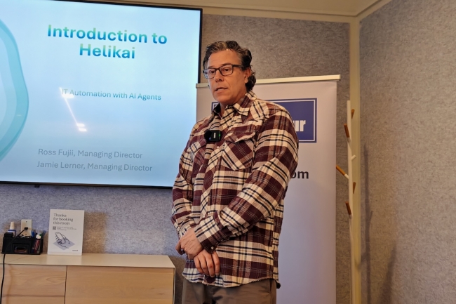 Helikai se positionne comme une société de micro‑agents focalisés sur un seul résultat, assemblés ensuite en chaînes pour couvrir des workflows complexes, avec un coût, un périmètre et un calendrier de livraison prédictibles, indique Jamie Lerner. (Crédit P.K.) Helikai se positionne comme une société de micro‑agents focalisés sur un seul résultat, assemblés ensuite en chaînes pour couvrir des workflows complexes, avec un coût, un périmètre et un calendrier de livraison prédictibles, indique Jamie Lerner. (Crédit P.K.)