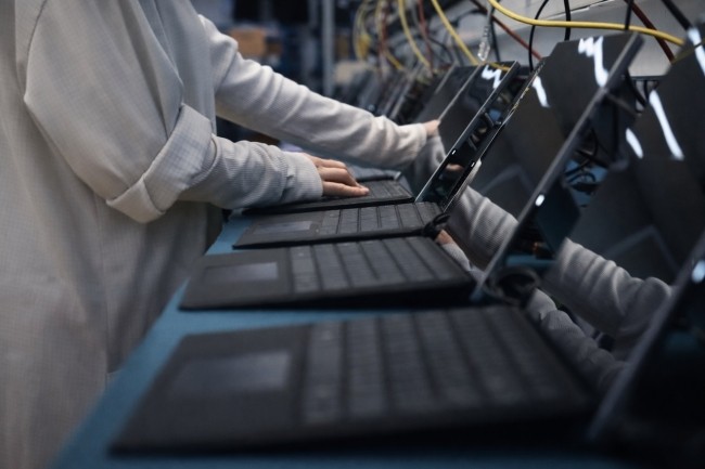 En rachetant le site de reconditionnement de Back IT, Econocom Factory monte en puissance dans le recyclage des équipements IT. (Crédit Econocom) En rachetant le site de reconditionnement de Back IT, Econocom Factory monte en puissance dans le recyclage des équipements IT. (Crédit Econocom)