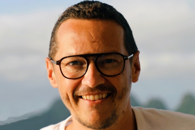 Tristan Bouchoux a travaillé une grande partie de sa carrière chez Intel. Tristan Bouchoux a travaillé une grande partie de sa carrière chez Intel.