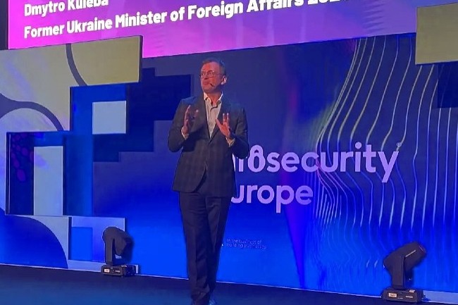 « Ne faites pas confiance aux produits fabriqués par votre ennemi potentiel », avertit Dmytro Kuleba, ancien ministre des Affaires étrangères de l'Ukraine. (Photo : D.R.) « Ne faites pas confiance aux produits fabriqués par votre ennemi potentiel », avertit Dmytro Kuleba, ancien ministre des Affaires étrangères de l'Ukraine. (Photo : D.R.)