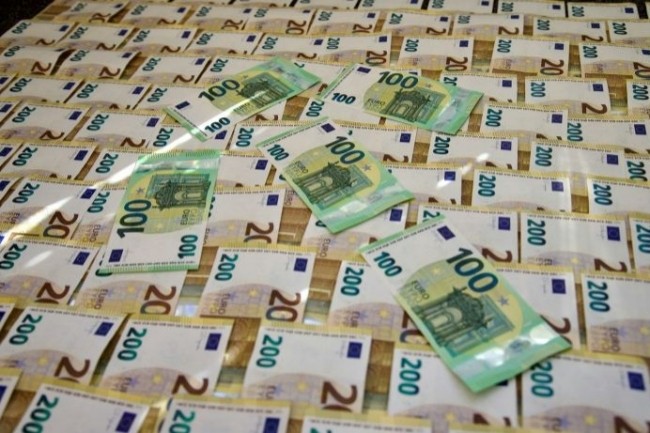 Aveuglées par leur volonté d’accélérer l’adoption de l’IA en interne, des entreprises ont choisi le niveau d’utilisation des tokens comme principal KPI. Avec des conséquences budgétaires catastrophiques. (Photo : Stock Birken/Unsplash) Aveuglées par leur volonté d’accélérer l’adoption de l’IA en interne, des entreprises ont choisi le niveau d’utilisation des tokens comme principal KPI. Avec des conséquences budgétaires catastrophiques. (Photo : Stock Birken/Unsplash)