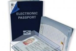 La puce RFID des passeports piratable  70 mtres