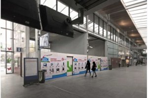 Cinq gares accueillent des murs virtuels pour acheter sur rueducommerce