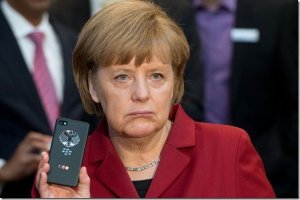 Merkel et Hollande veulent renforcer la s�curit� des messages �lectroniques en Europe
