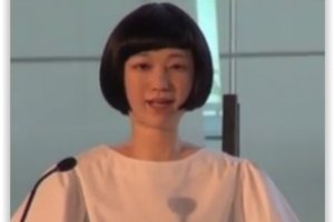 Deux humanodes font leur entre au muse des technologies de Tokyo