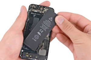 iPhone 5 dfectueux : Apple propose un changement de batterie