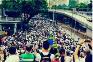 Pour �chapper � la censure, les manifestants � Hong Kong pl�biscitent FireChat