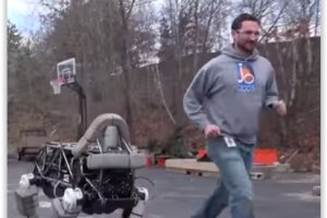 Boston Dynamics prsente un surprenant chien robot