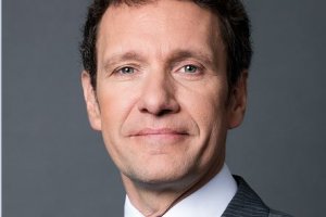 Marc Genevois succde  Henri van der Vaeren  la tte de SAP France