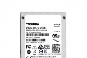 Toshiba monte  7,68 To ses SSD pour datacenters