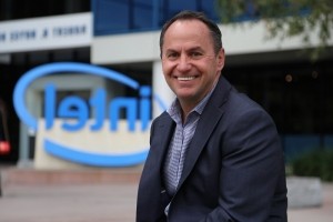 Bob Swan confirm  son poste de CEO d'Intel