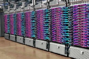 Telex : HPE prt  dlocaliser  Tawan et en Inde, 4e gnration de TPU Google, Une faille touche les serveurs Dell PowerEdge